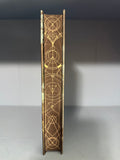 Jenn Lyons - Green & Deadly Things - Broken Binding